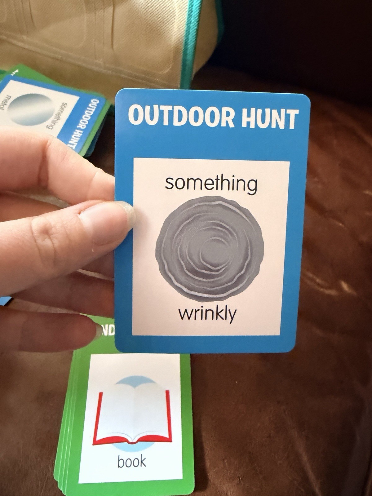 Melissa & Doug Indoor/Outdoor Treasure Hunt Game