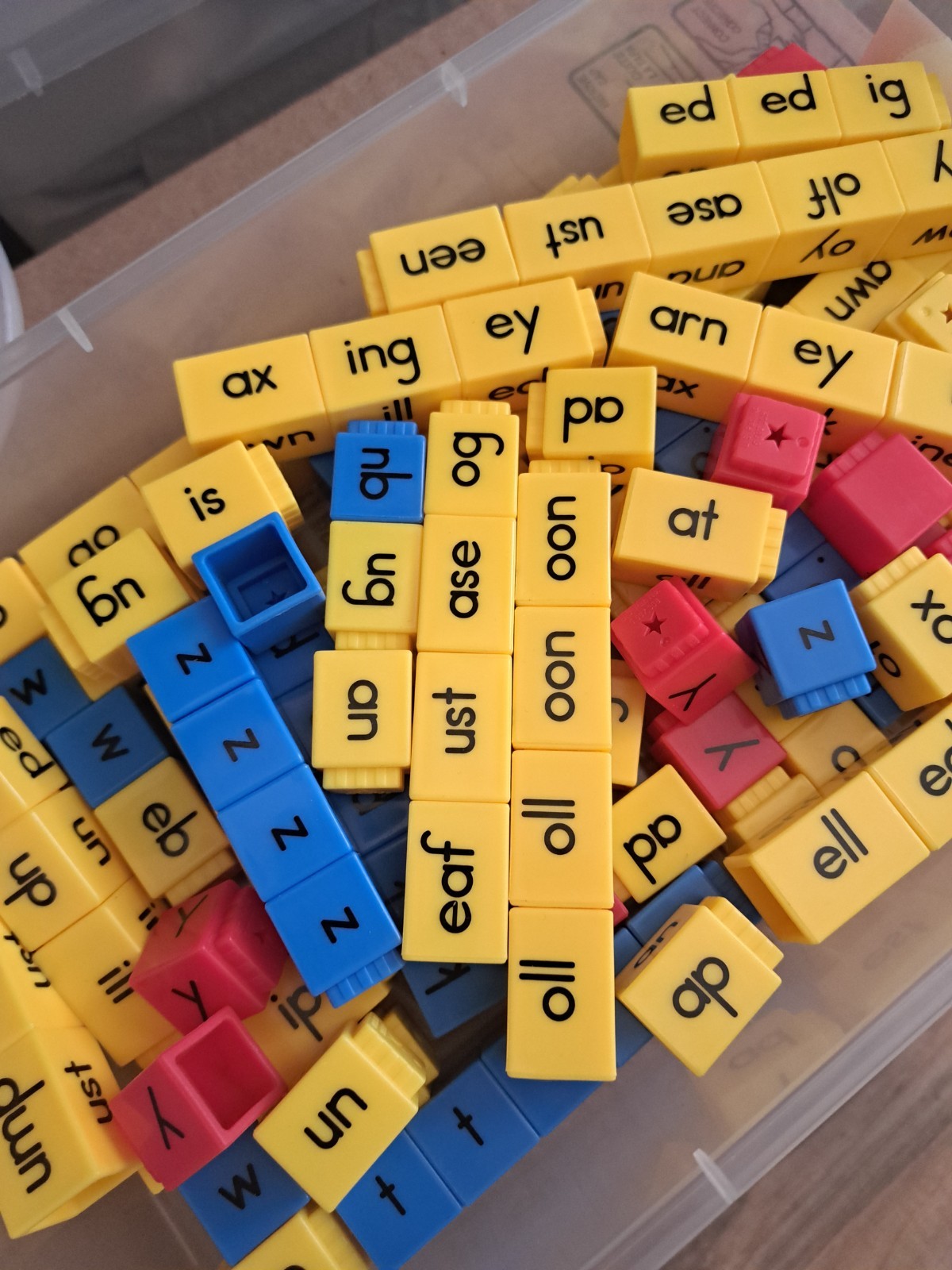 Reading rod’s educational spelling blocks Aprox. 140 Pieces.