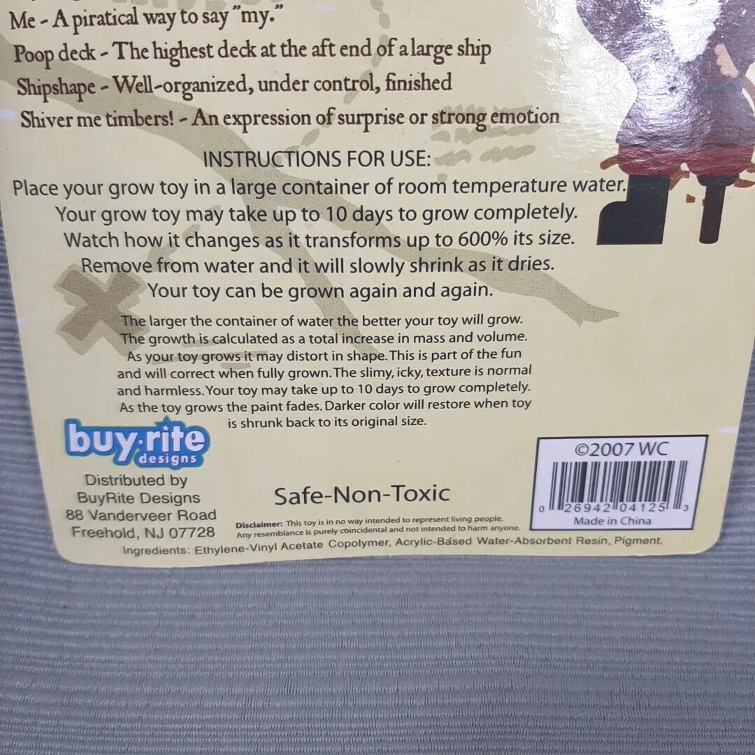 Grow a Pirate Just Add Water Pirates Official 600% Size NEW In Package