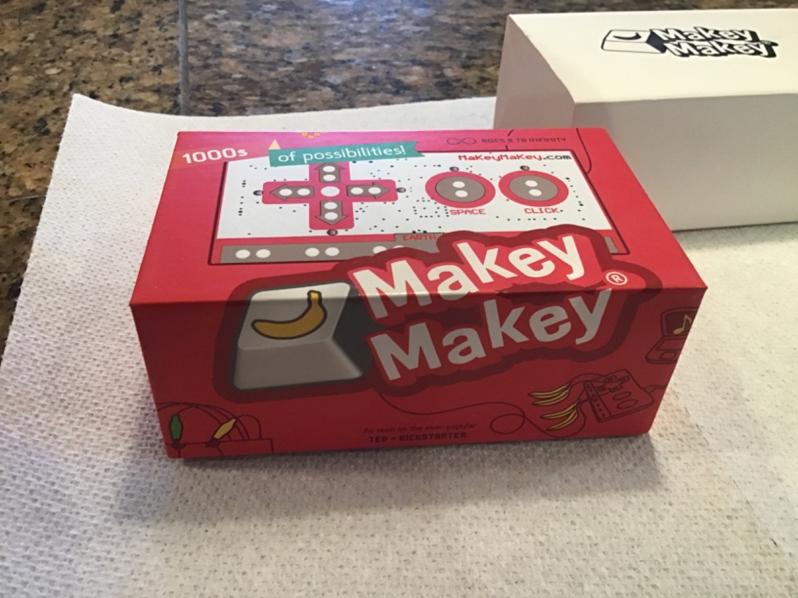 Makey Makey an Invention Kids Science Inventing Kit for Everyone NEW