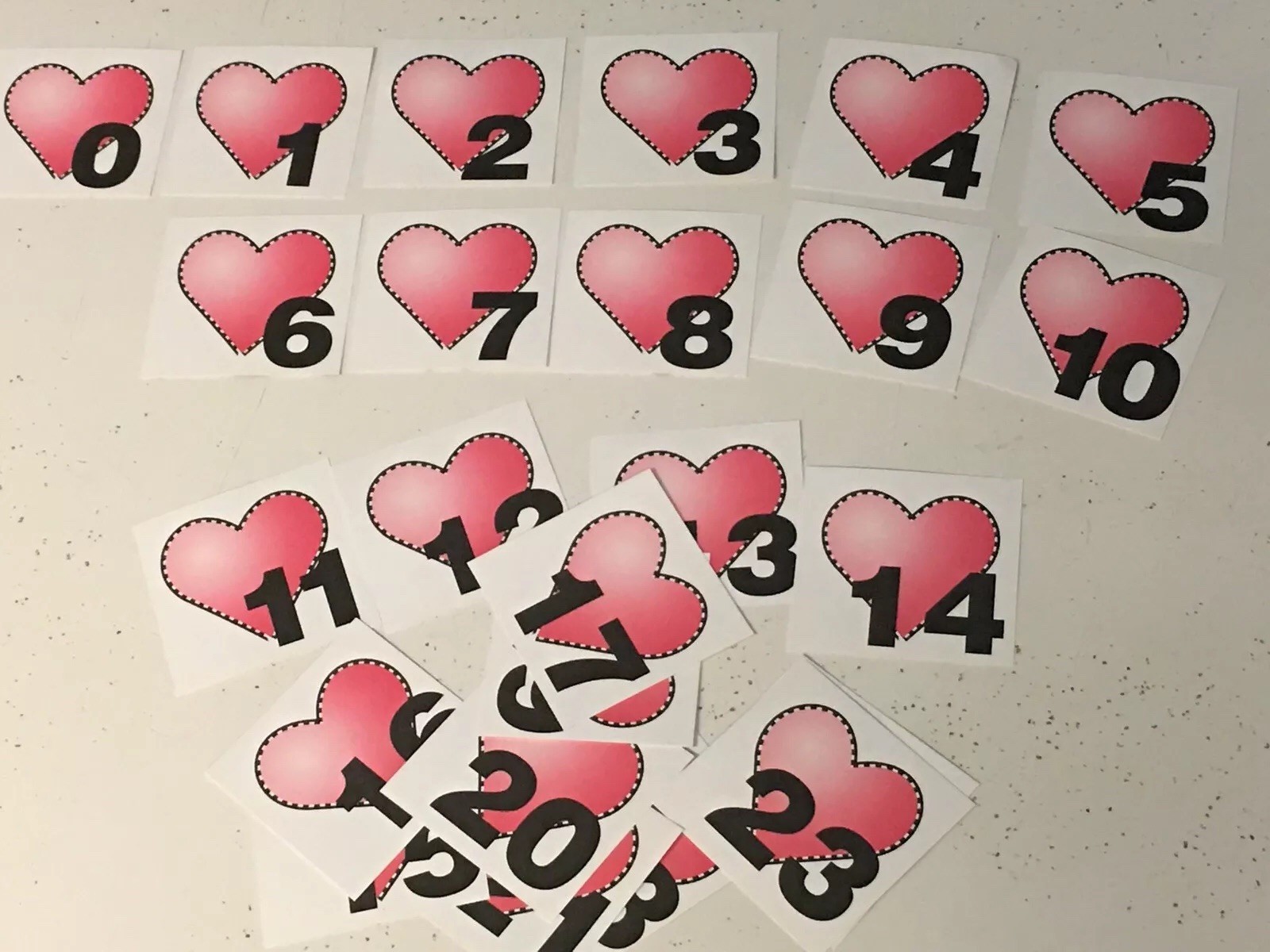 Heart Theme – 31 Laminated Calendar Squares + Blank Cards