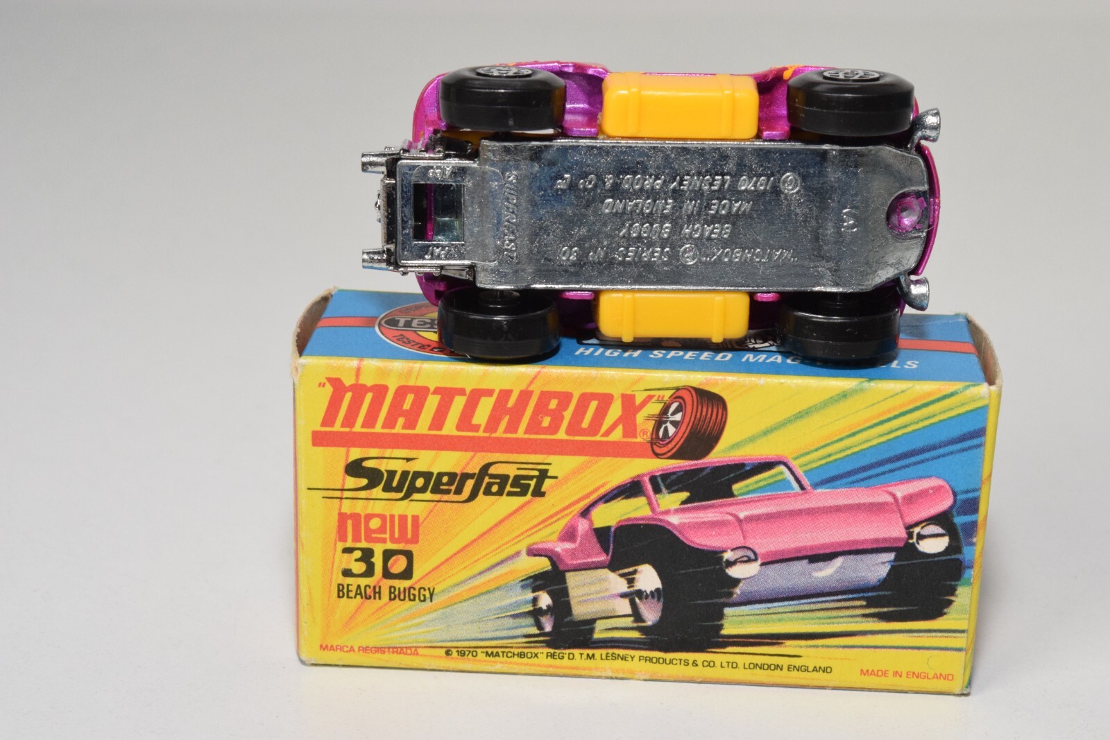 A94 1:64 3 INCH MATCHBOX SUPERFAST 30 BEACH BUGGY METALLIC PINK WITH MUD MIB