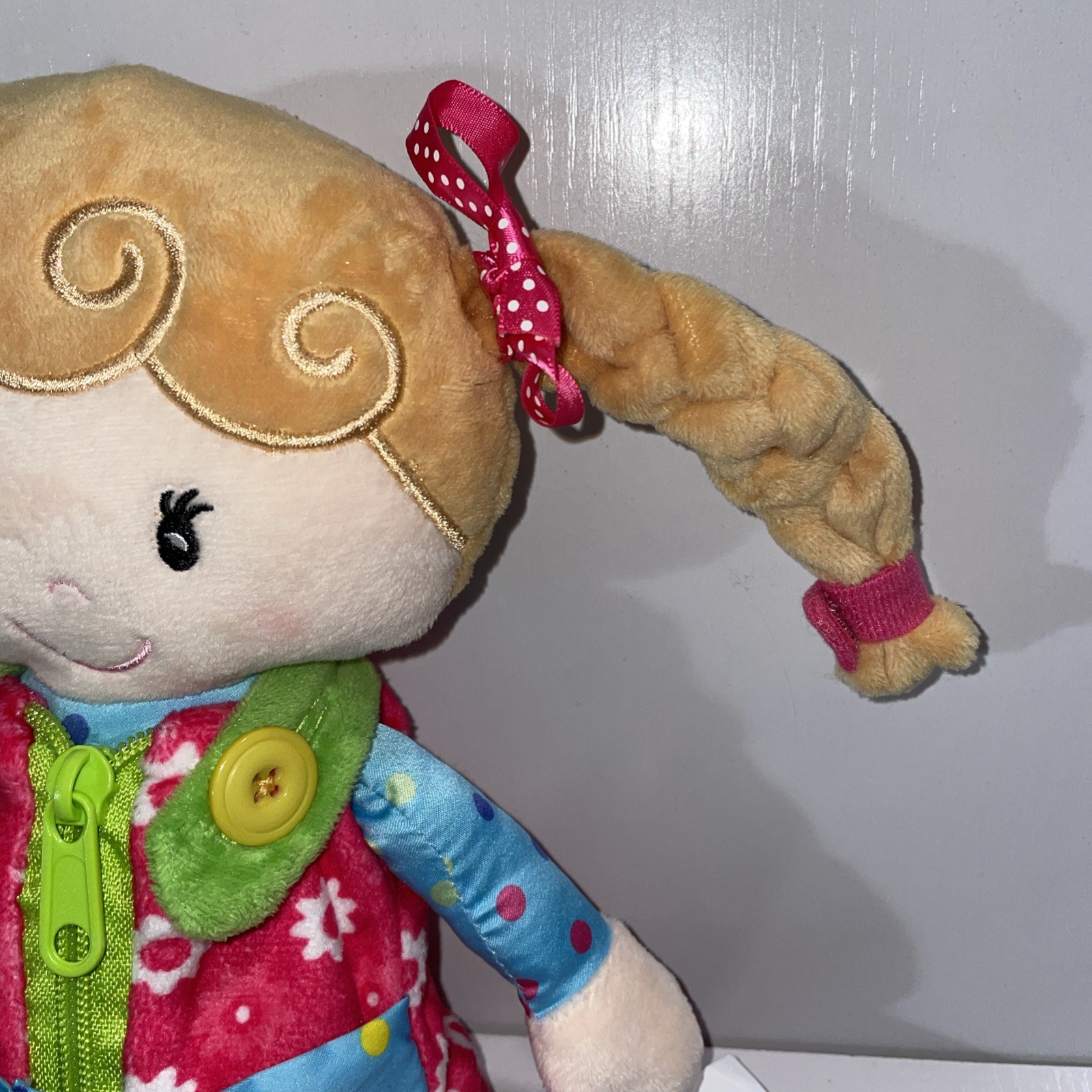 G40 Teach Snuggle Stuffs Sugar Snap Plush Learn to Dress Doll NWT Bow Zipper