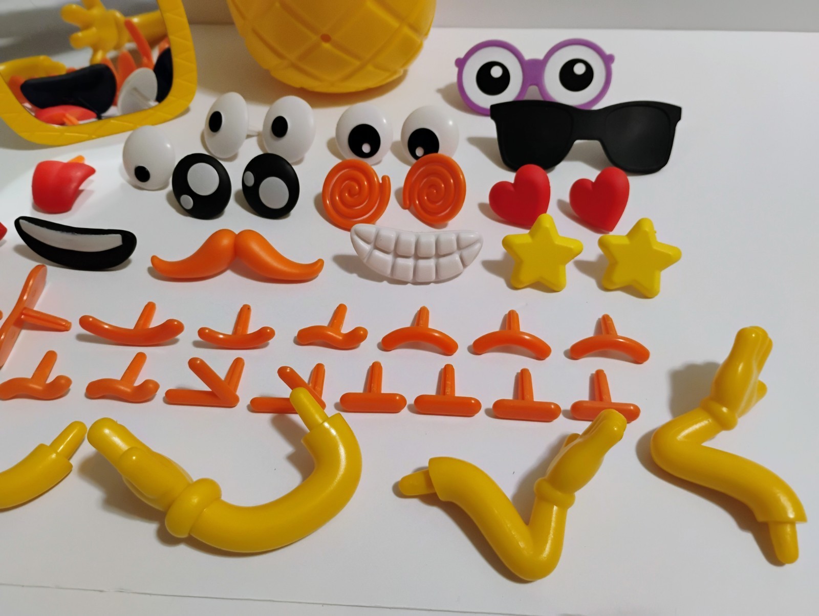 Learning Resources Big Feelings Pineapple Faces Toy