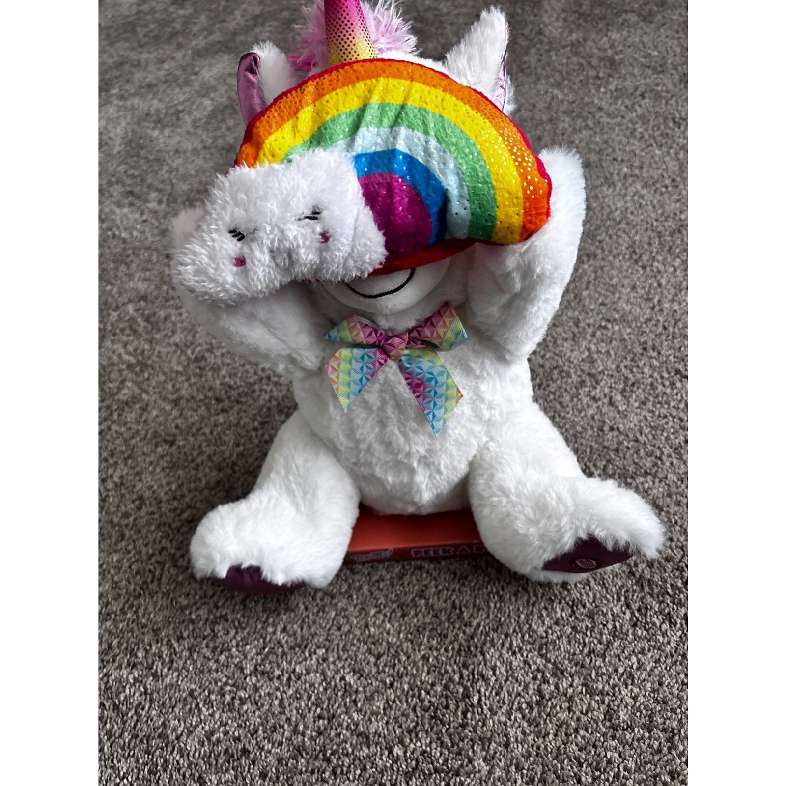 HUG FUN Peek A Boo Interactive Talking /Giggles 14″ Plush Rainbow Unicorn NWT
