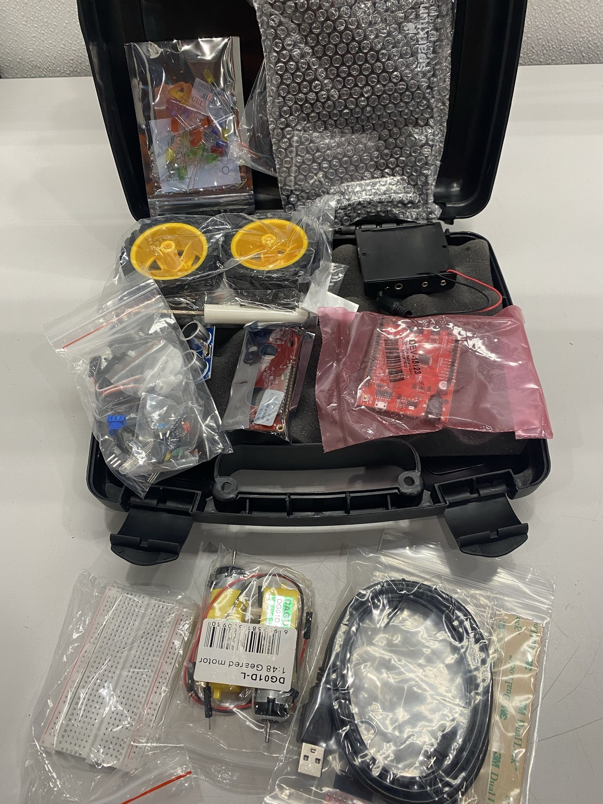 Lot Of 4 SparkFun Inventor’s Kit – v4.1.2 With Carry Case KIT-21301