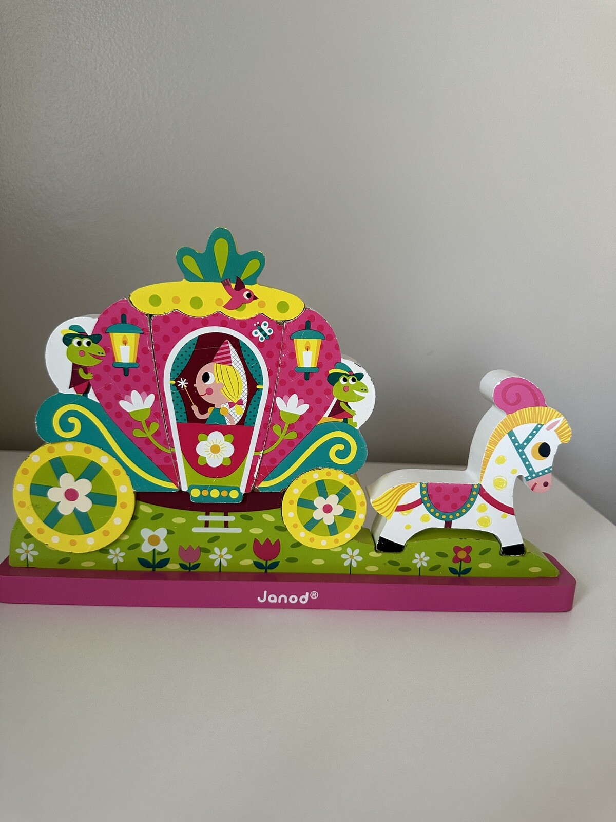Princess Carriage Vertical Magnetic Puzzle Educational by Janod 18-36 months old