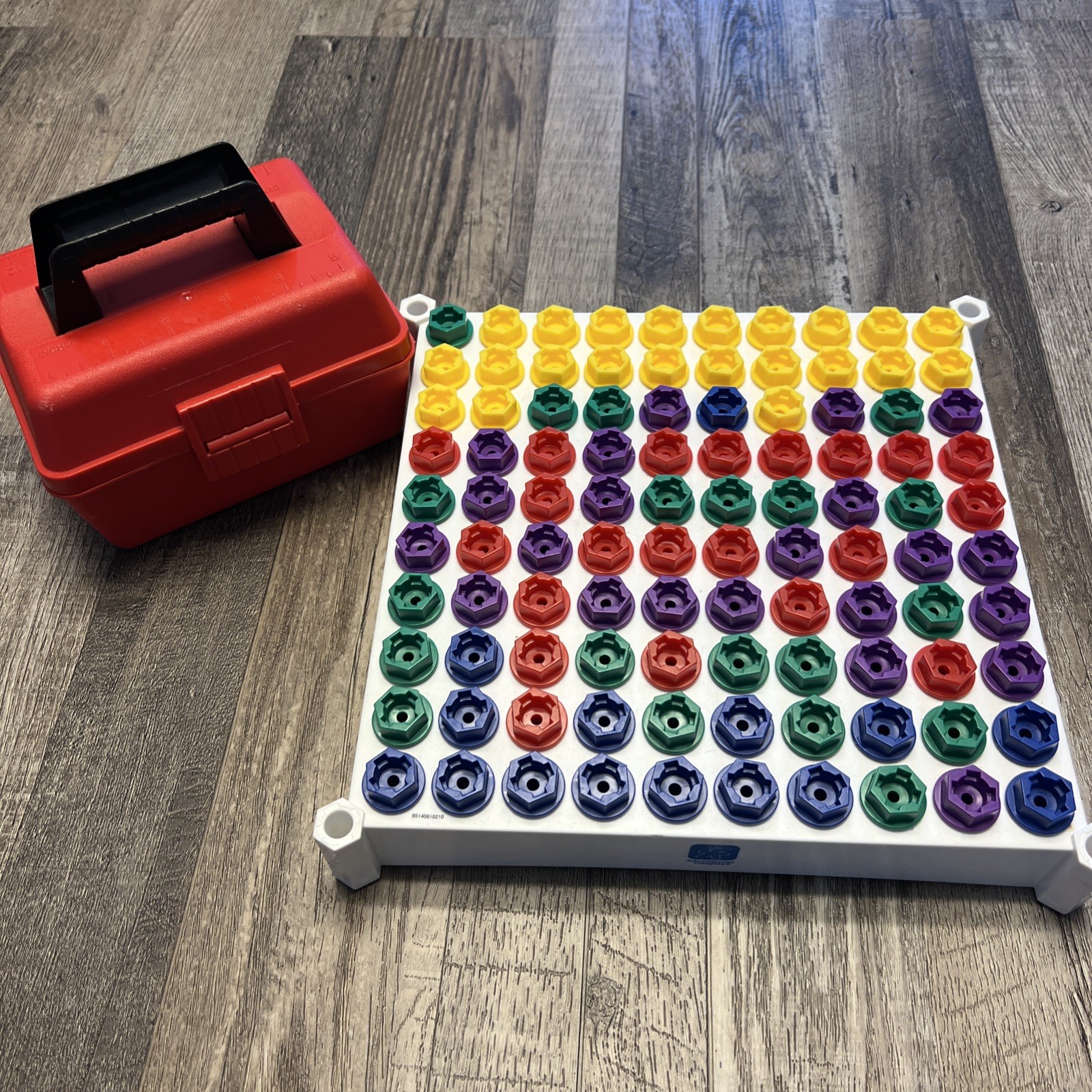 Educational Insights Design & Drill Play Set, Board w/ 101 Screws & Toolbox