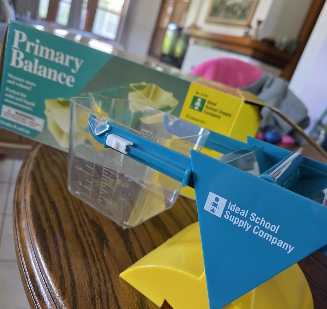 IDEAL SCHOOL SUPPLY PRIMARY BALANCE / MEASURE MASS & VOLUME / PLASTIC