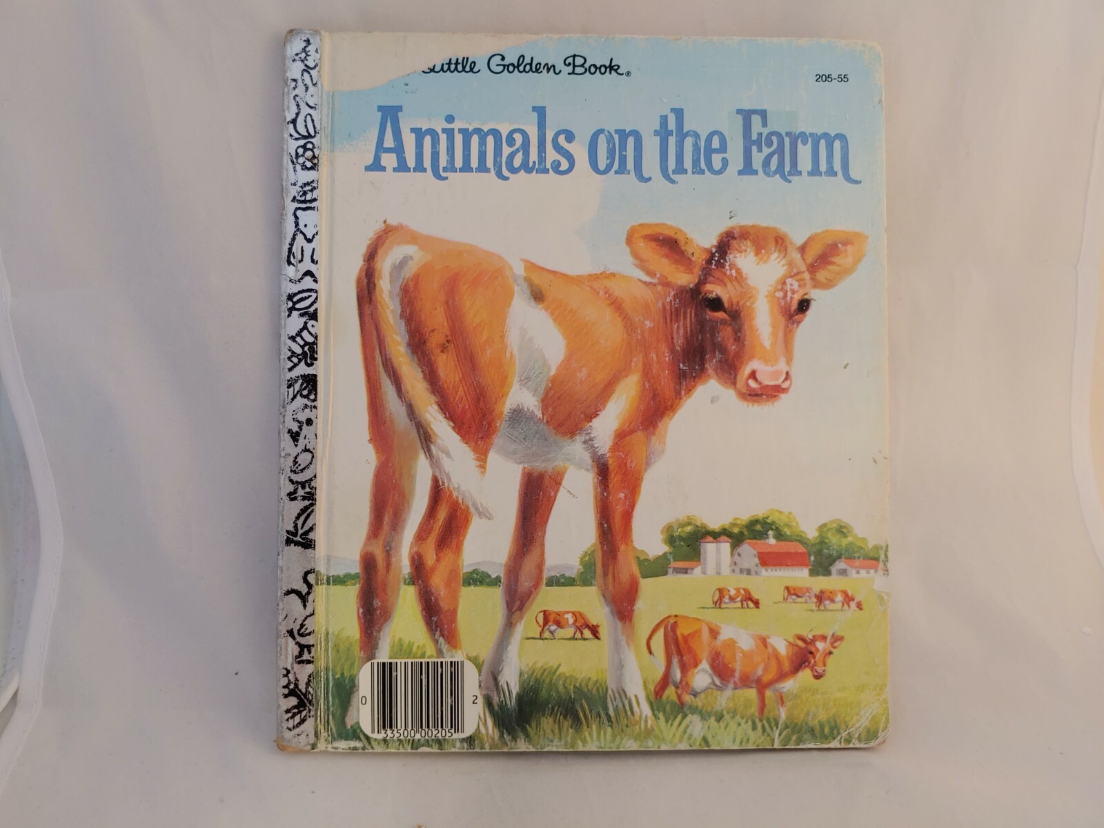CHOOSE 1 LITTLE GOLDEN BOOK – Variety of books see description