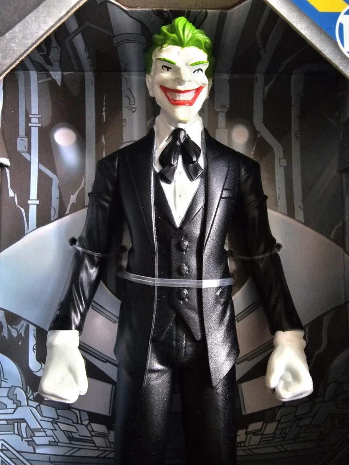 Spin Master DC Comics 4″ The Joker Action Figure – Batman & Robin Collectible