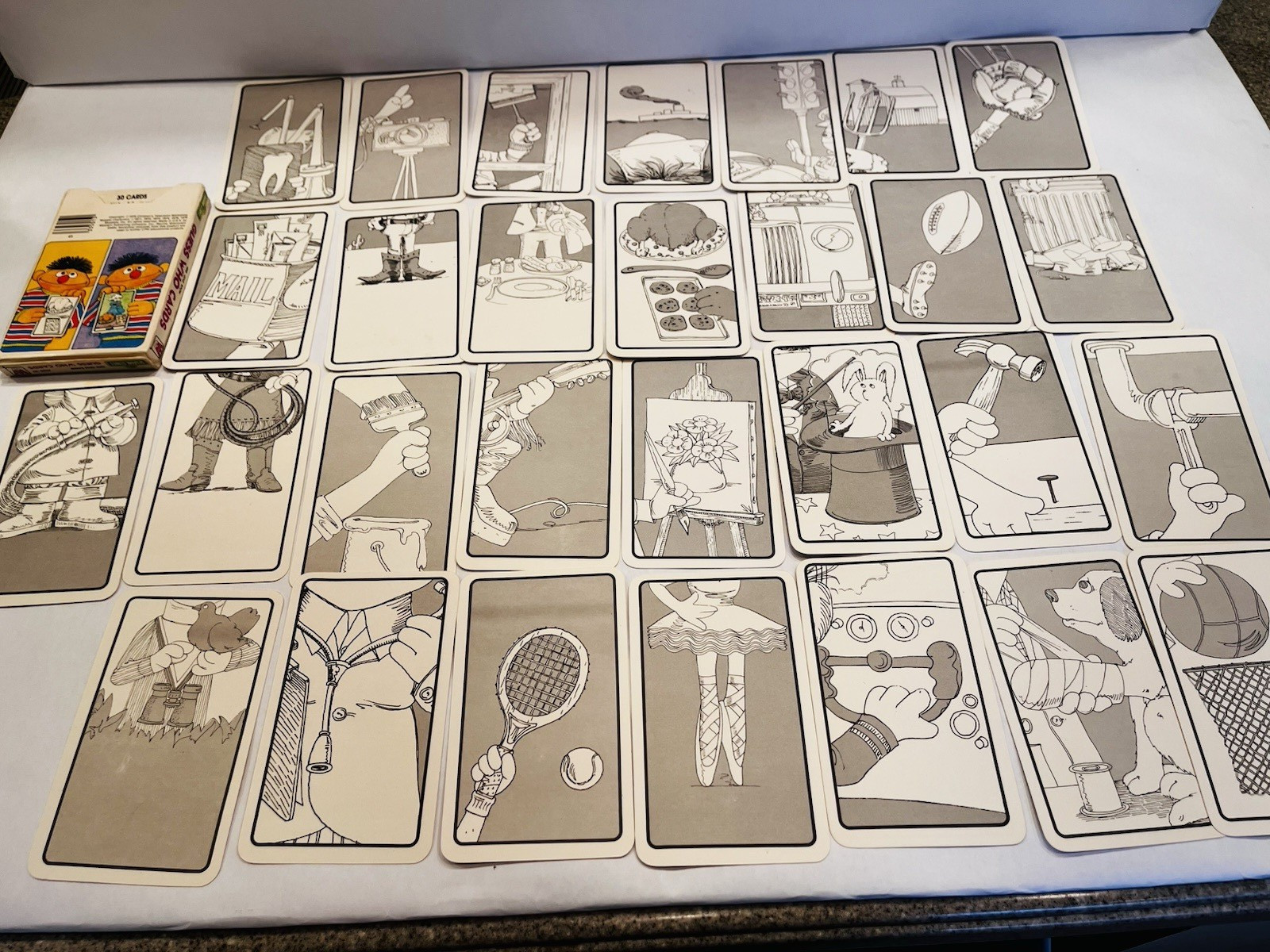 Vintage Sesame Street Guess Who Cards Preschool Learning *MISSING 1 CARD* BIN 53