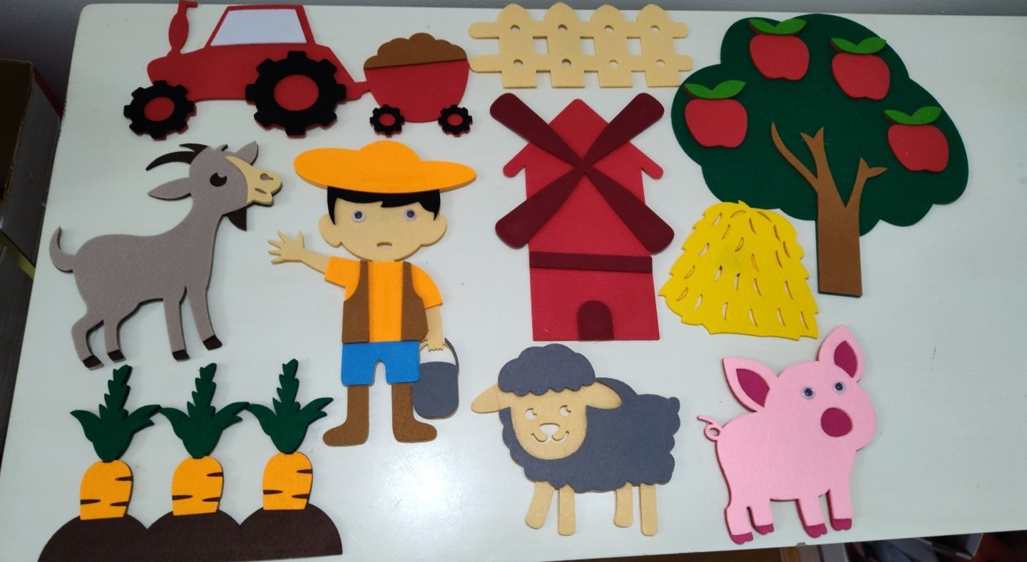 Farm Animal Felt Story Pieces Hook‑&‑Loop Backing 10 Pieces Pre-School Daycare