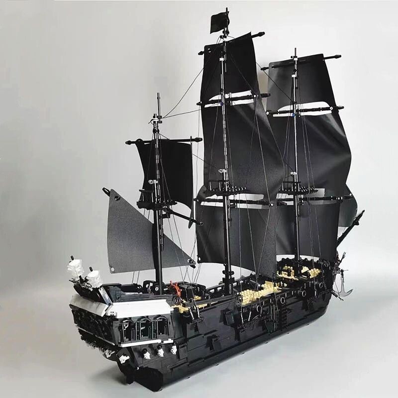 Brand new Pirates of the Caribbean The Black Pearl 4184 Compatible MOC