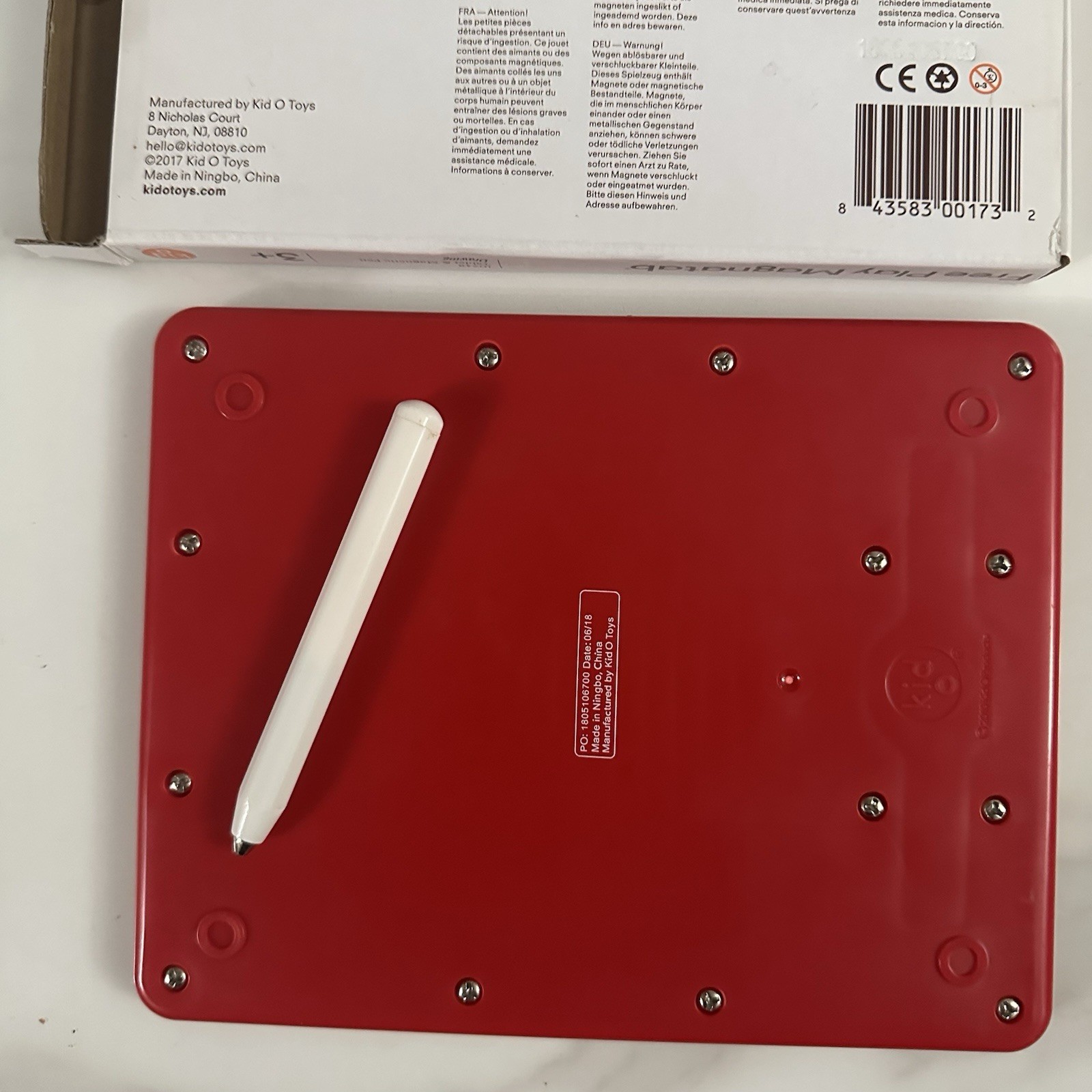 Red The Original Free Draw Magnatab Tablet & Magnetic Pen PlayMonster Kids 3+