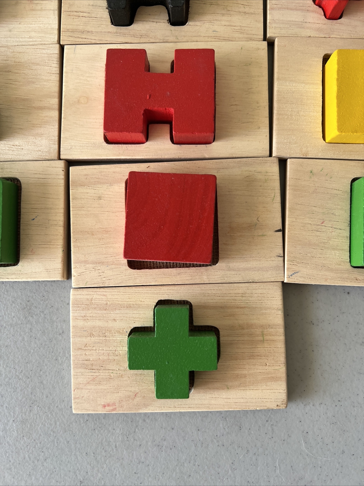 Guidecraft 3D Feel and Find Kids Game Wooden Matching Shapes w/ Bag Wood Animals