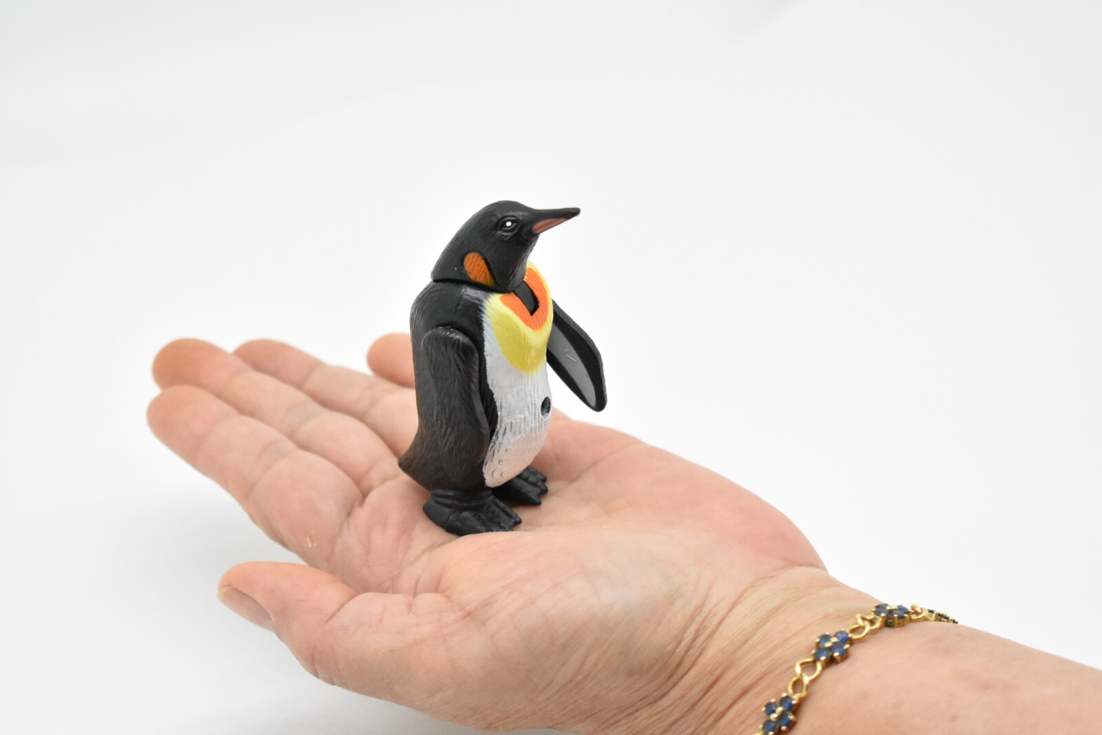 Penguin, Emperor, Very Nice Plastic Toy, with Moveable Parts 3″ CWG57 B179