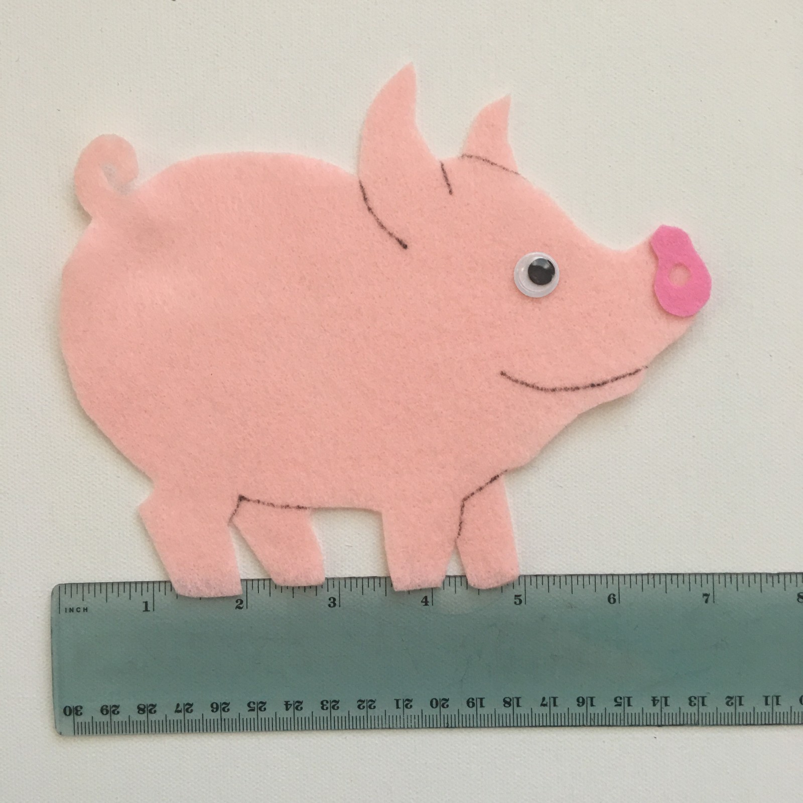 Pig and Pancake Felt Game – A Color Recognition Activity