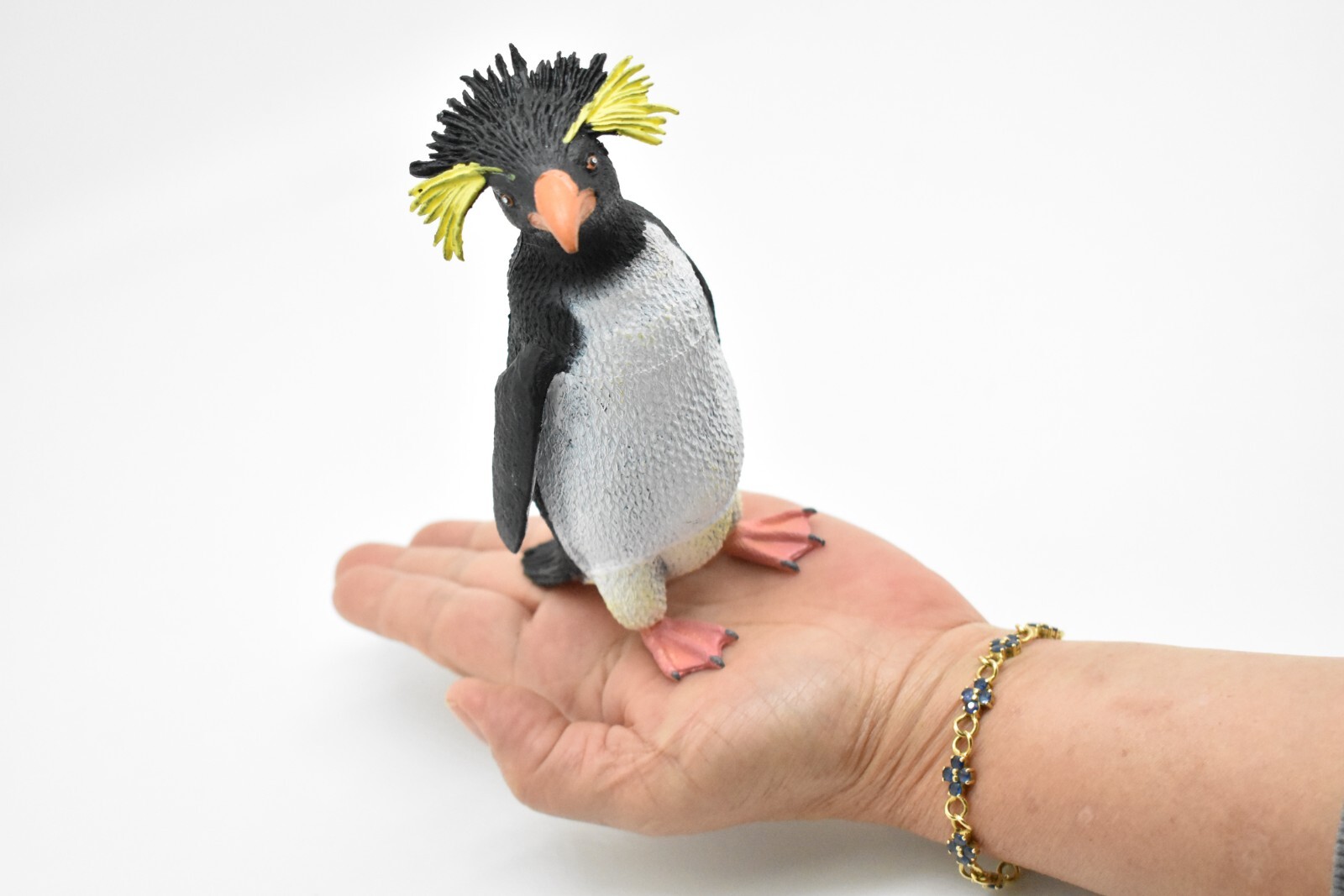Penguin, Rock Hopper, Very Nice Rubber Model, Hand Painted Toy 5 1/2″ F3408
