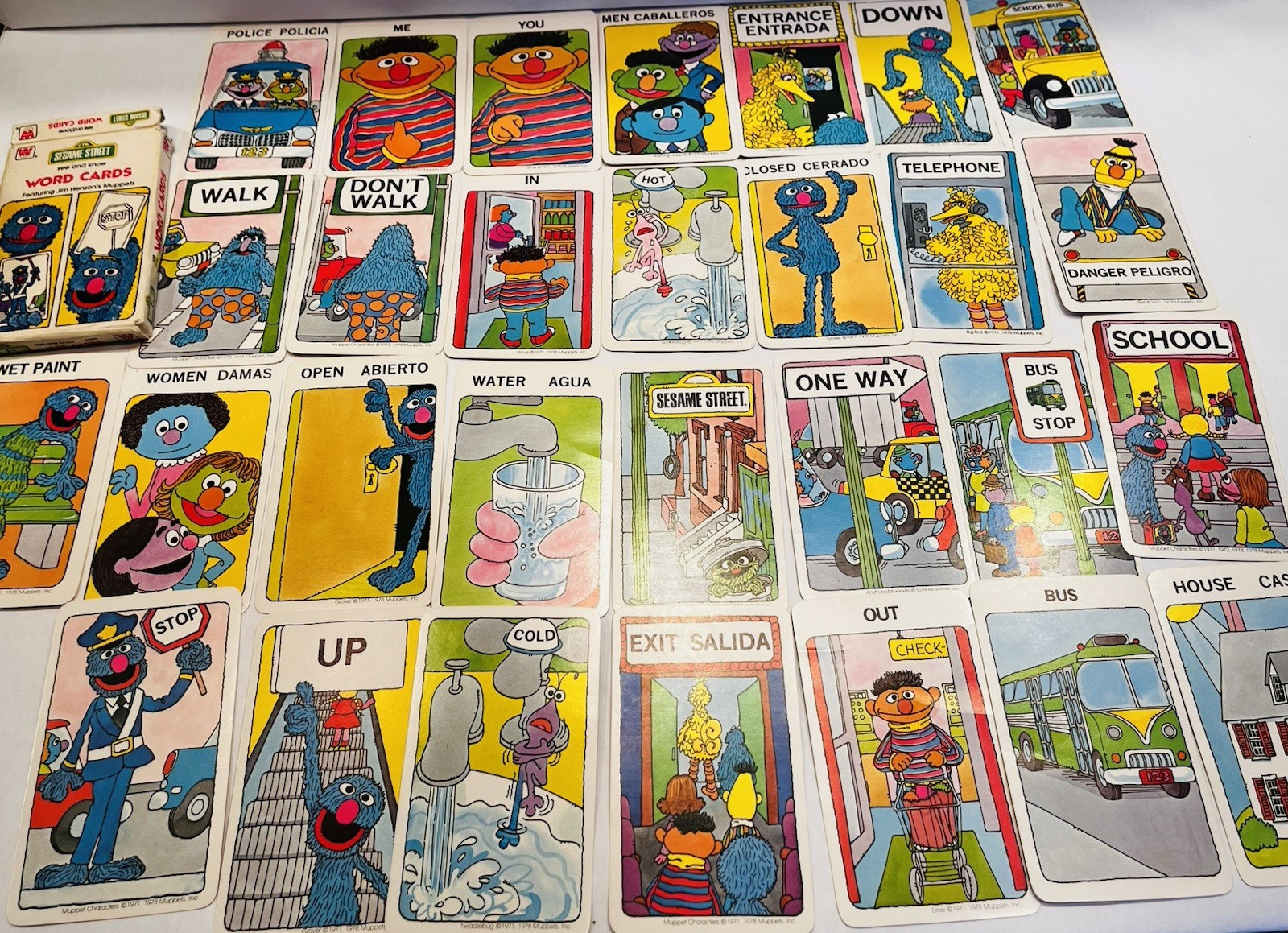 Vintage Sesame Street Word Cards Preschool Learning *MISSING 1 CARD* BIN 53