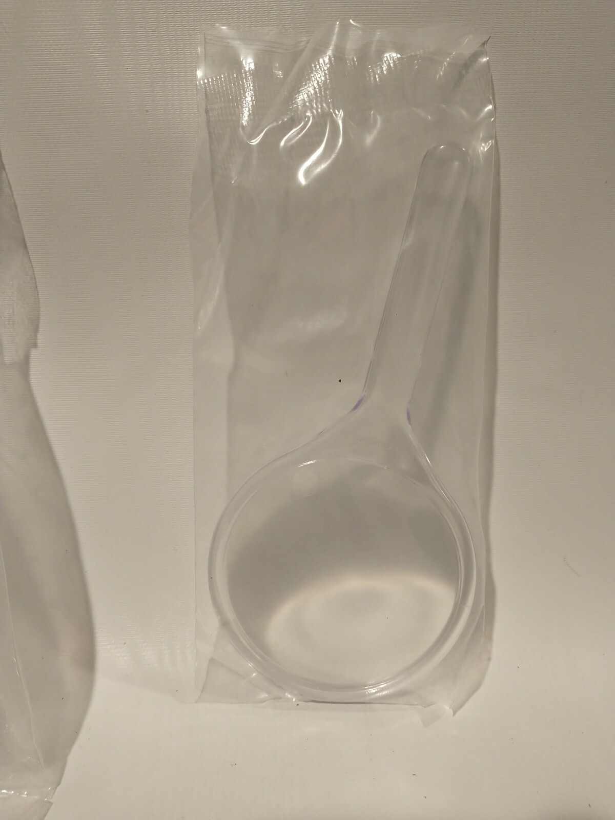 MAGNIFYING GLASSES – PACK OF 10 – PLASTIC 5 1/4″ – KIDS SCIENCE – NEW, SEALED