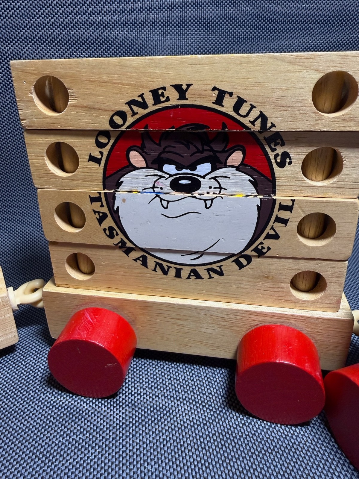1992 Looney Tunes Wooden Puzzle Pull Toy Train, Engine And Two Rail Cars CLEAN