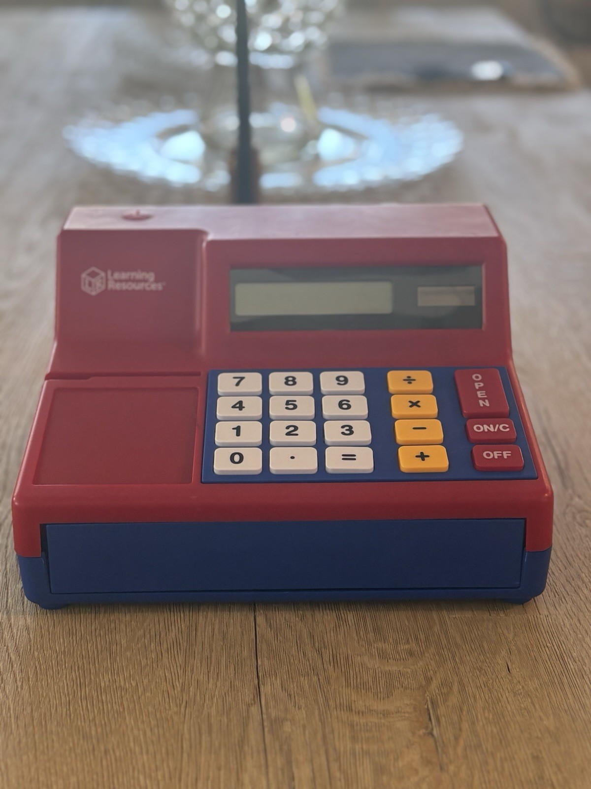 Learning Resources Electronic Kids Toy Cash Register, 10 x 11″ Works, CC & Money