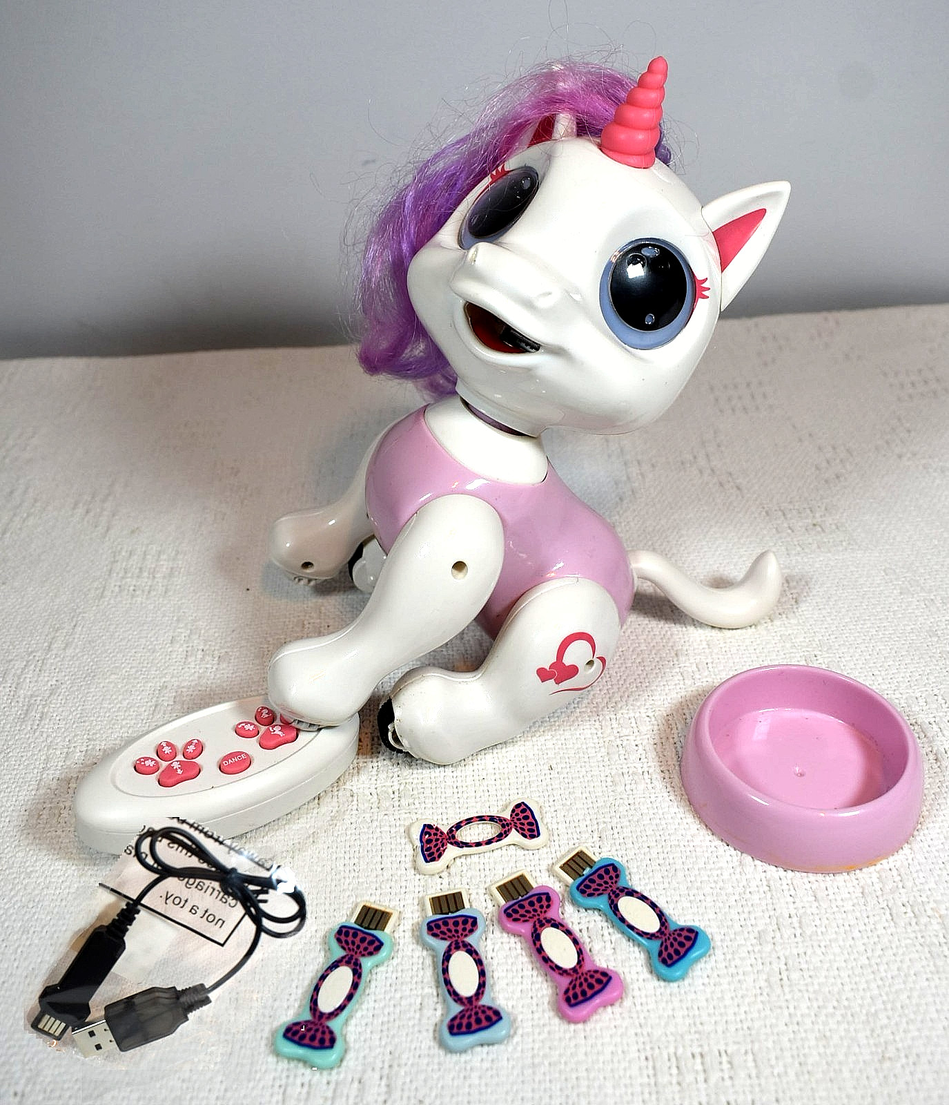 Interactive Robot Unicorn Toy, Walking, Dancing w/Remote, Cord & Programs/Dish