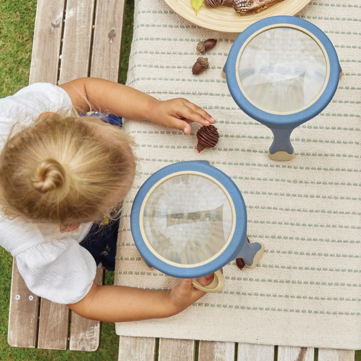 Kaplan Early Learning All-Weather Tabletop Magnifier – Set of 2