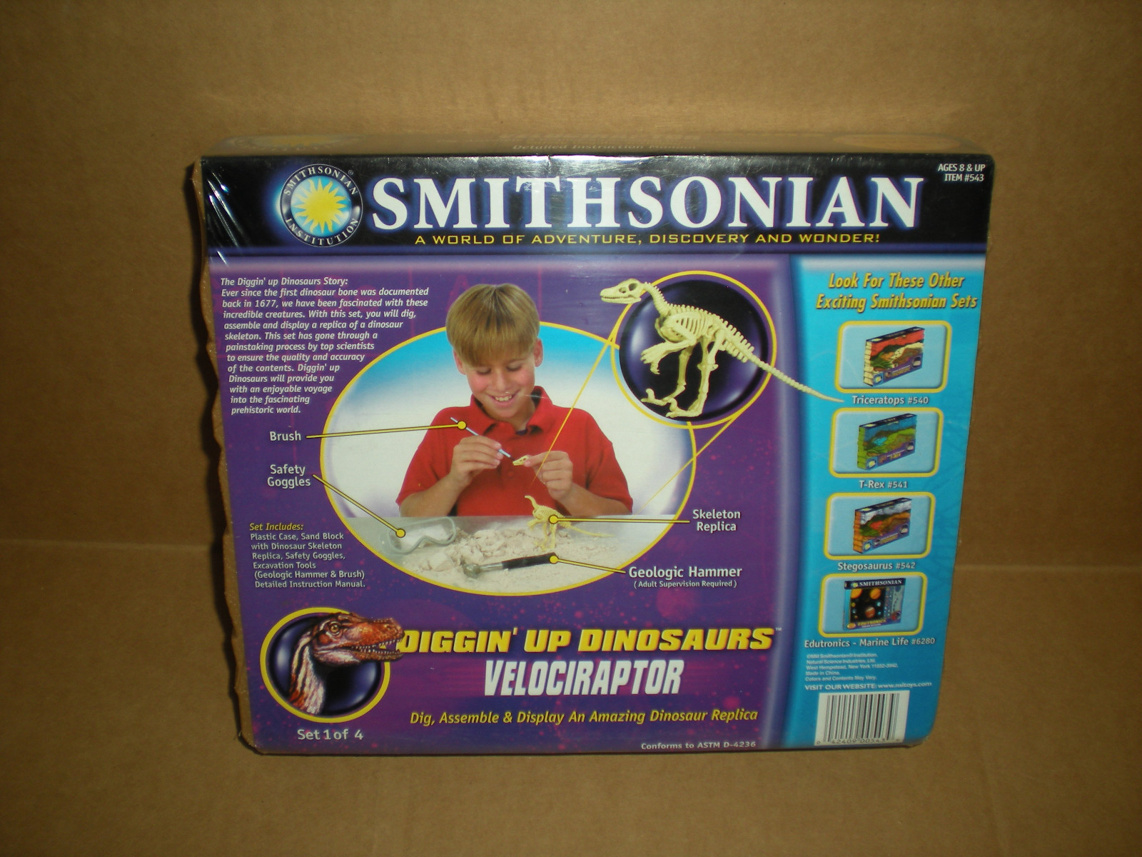 Diggin Up Dinosaurs – Velociraptor. Smithsonian Science Adventure Activities