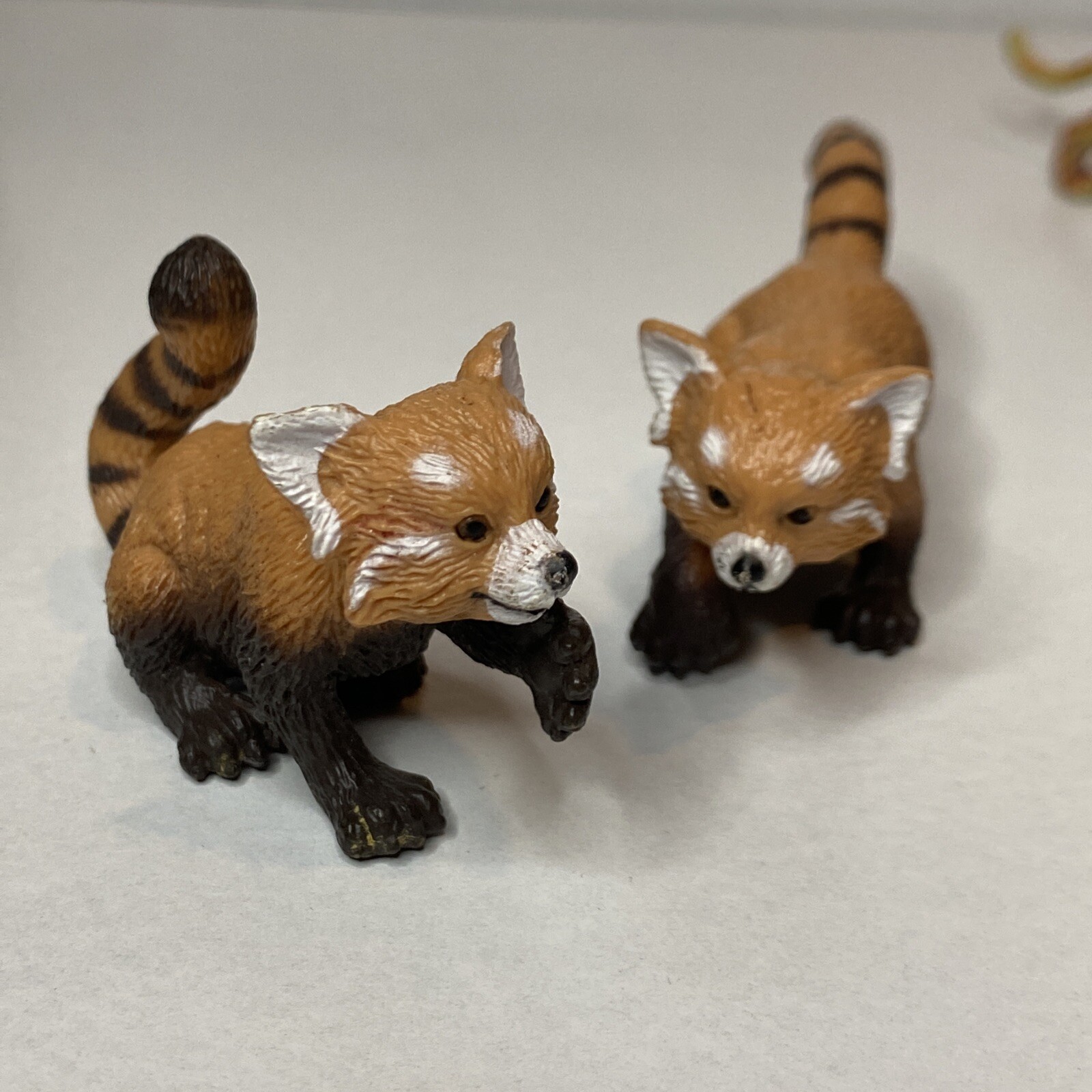 Miniature Figurines x6 Resin Mini Animals Mixture Pre-Owned VGC