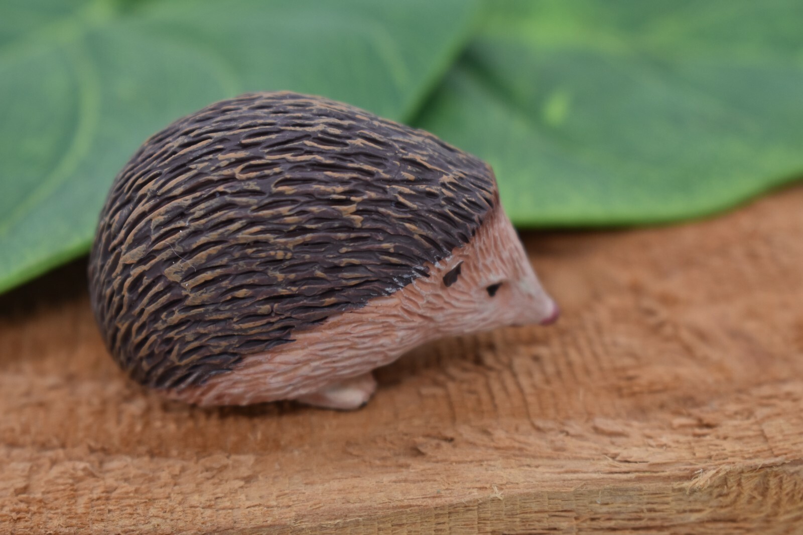 Hedgehog, Life Like Plastic Replica 1 3/4″ M056-B640
