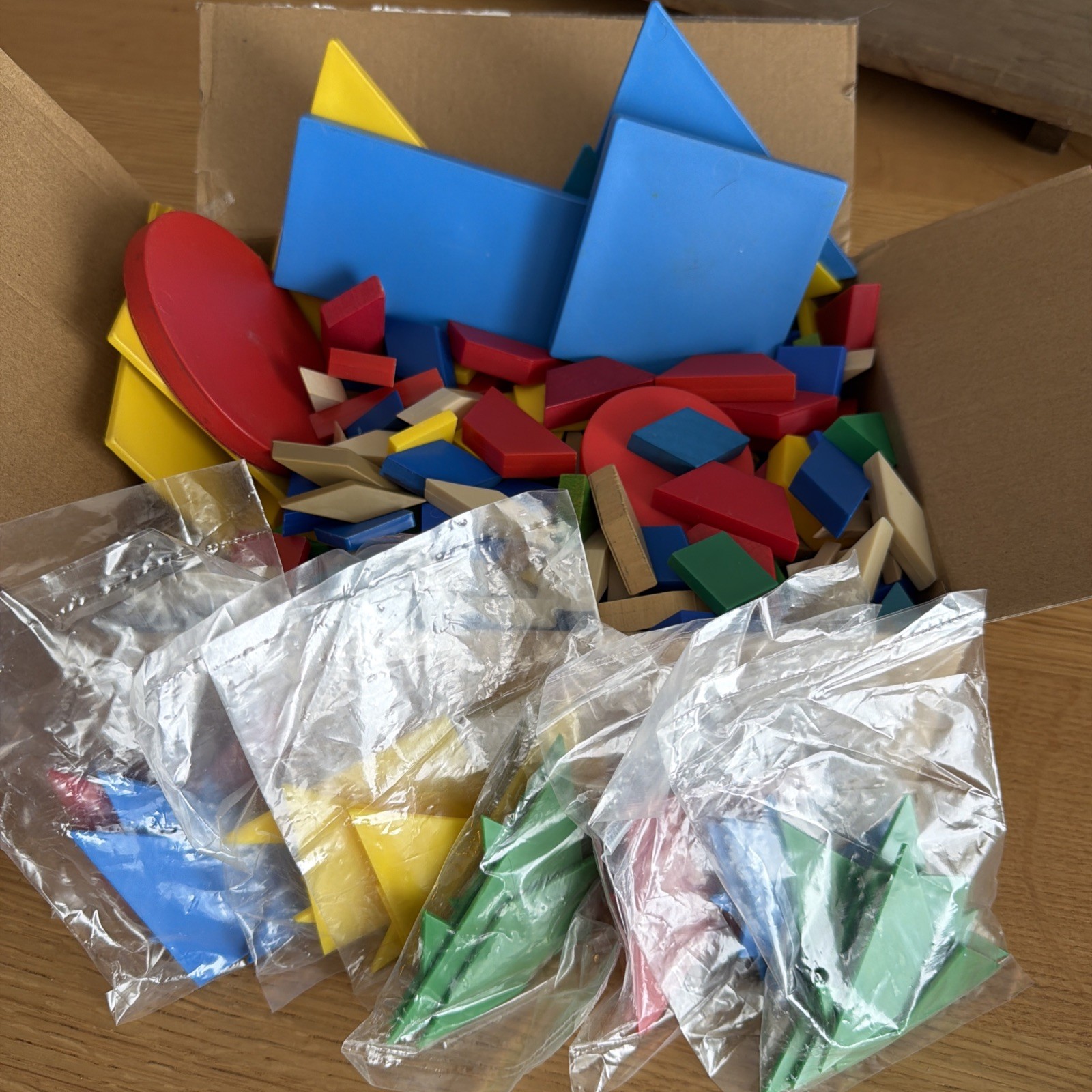 Mixed Lot Of 300+ Plastic/wooden Learning Shapes And 8 Bags Brand New