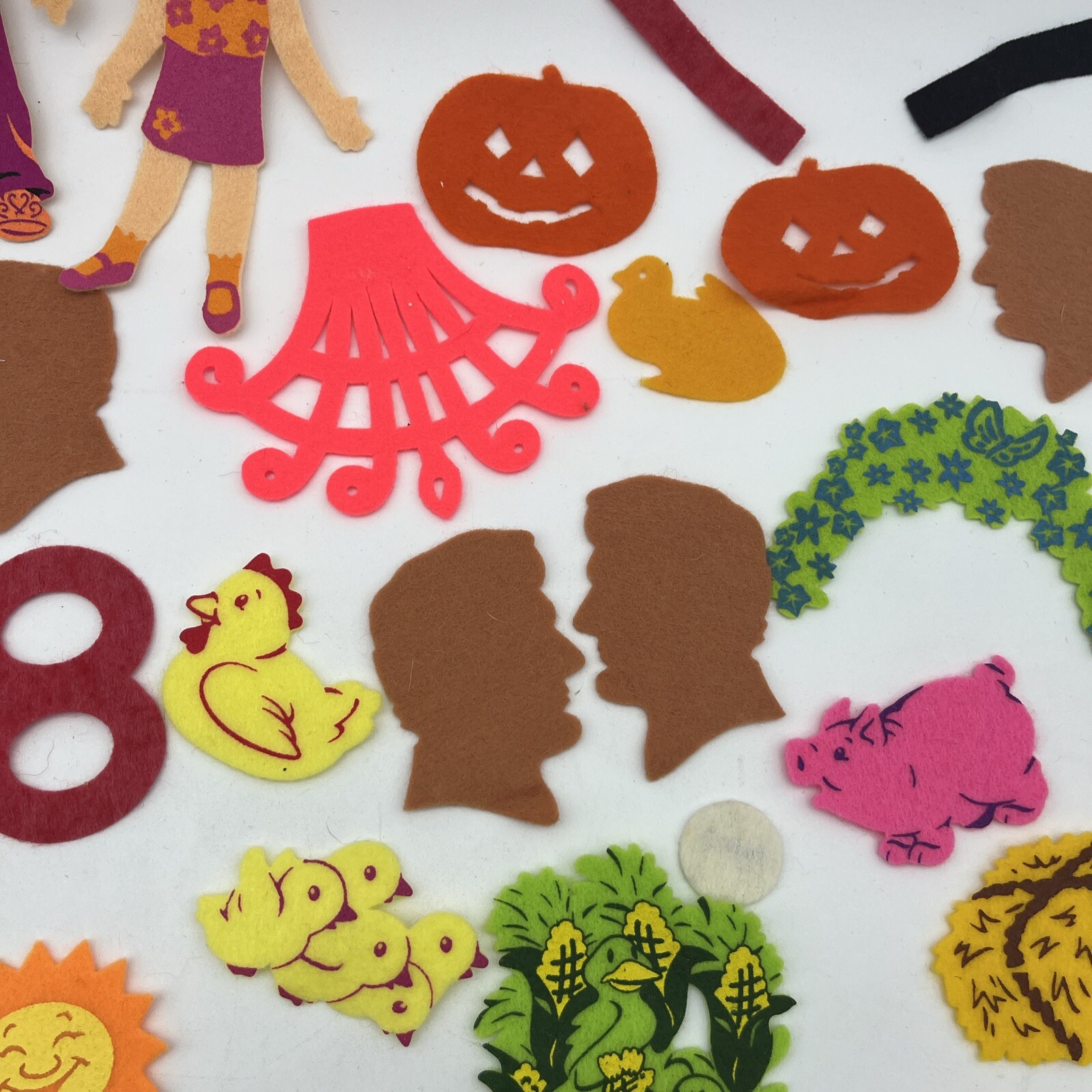 Vintage Felt Board Storyboard Figures & Characters Lot