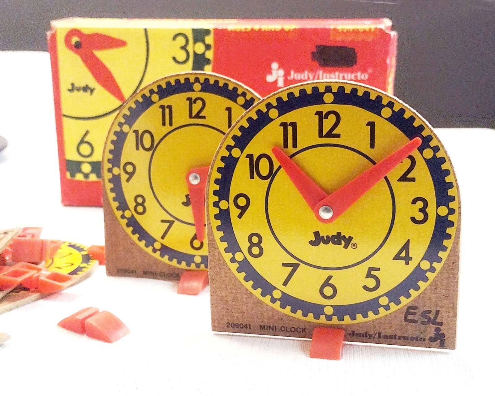 Toy Clocks – Judy Instructo – Educational – 11 Learning Tools, Toy