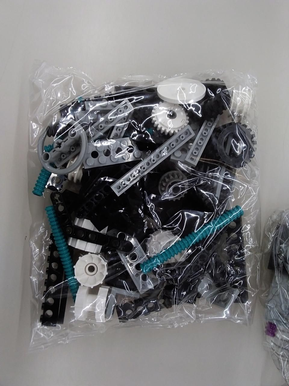 LEGO MIND STORMS ROBOTICS INVENTION SYSTEM2.0 Used