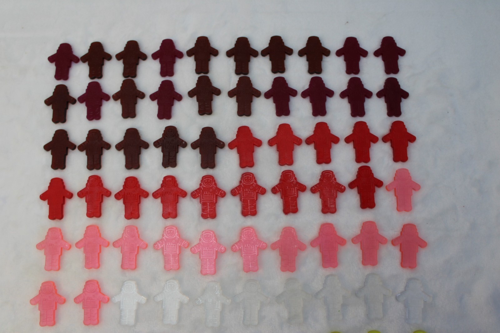 493 Flying Astronauts Chips Counting Sorting Counters School Visual Aide Parts