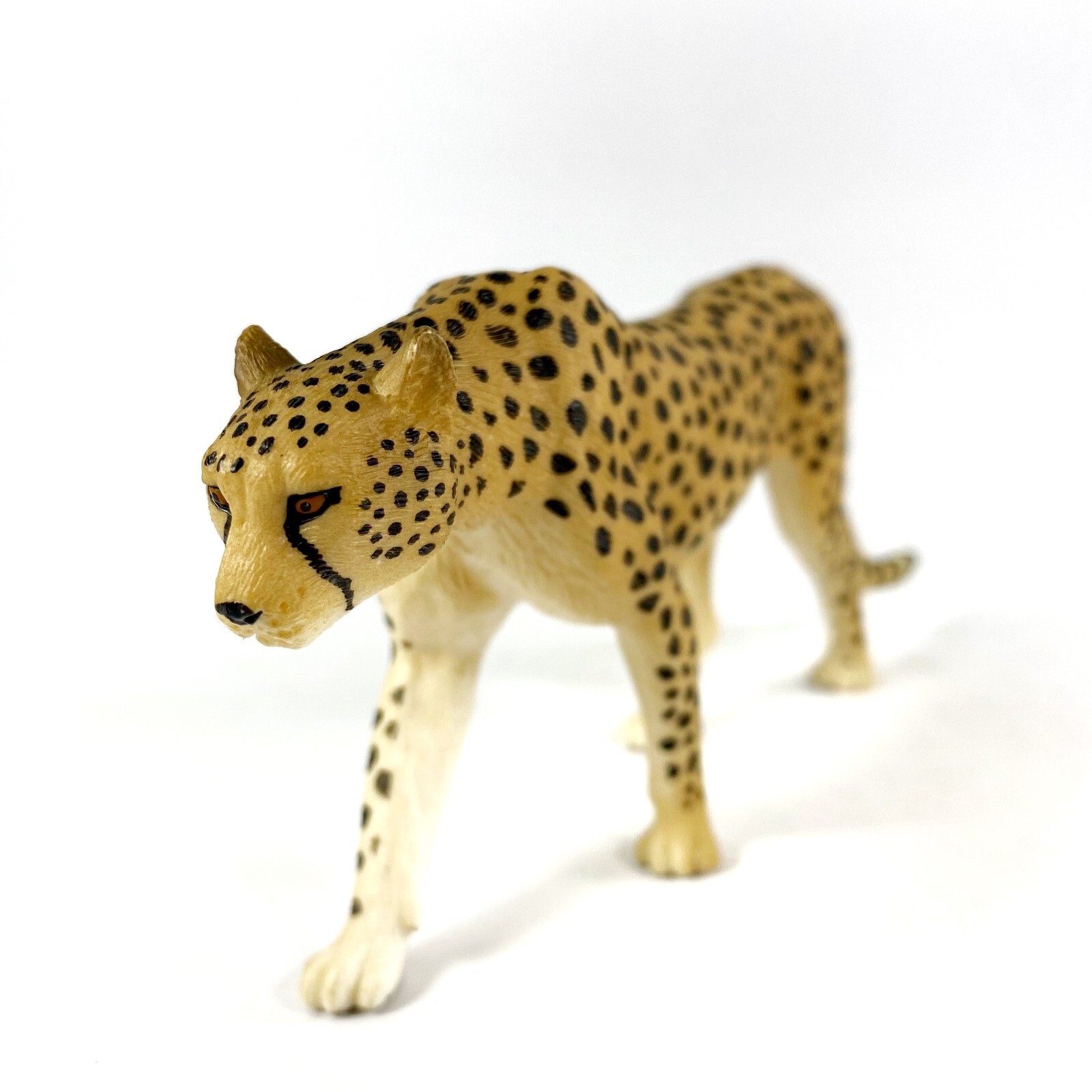 Mojo Handpainted Realistic Mini Cheetah Animal Figure, Toy & Collectible 6″