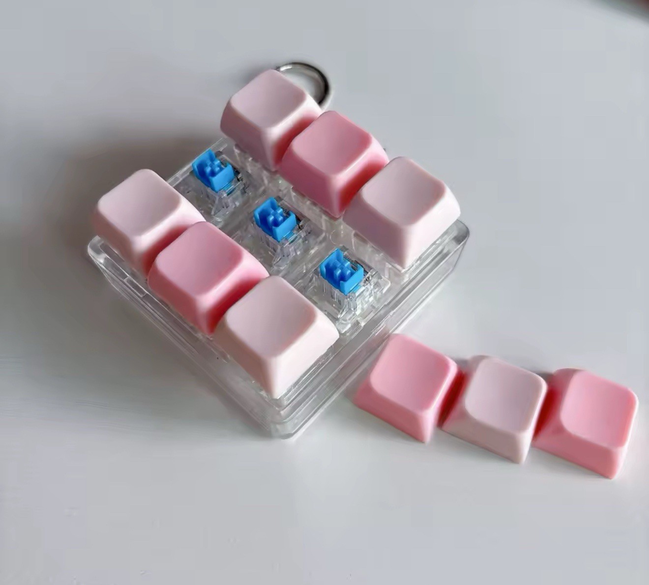 Keyboard Fidget Toy Fidget Keyboard Keychain for Travel Kids Adults School