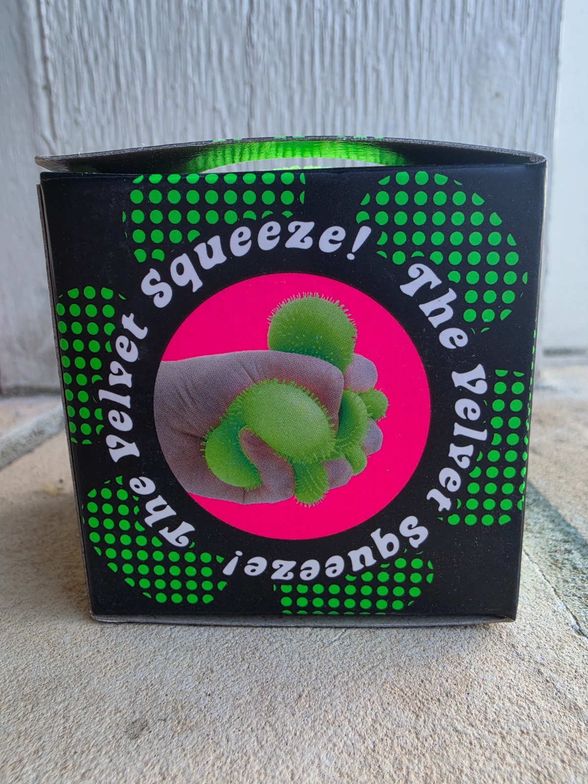 NeeDoh Fuzz Ball – GREEN Flower Power