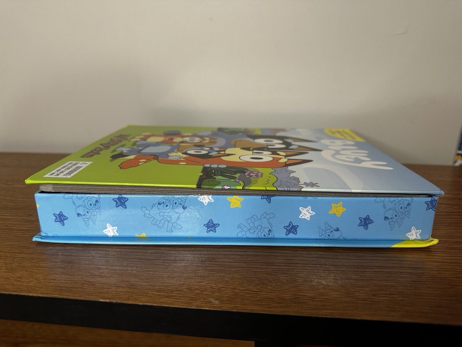Bluey My Busy Books Set Storybook Playmat w/ 10 Figures Ages 3+