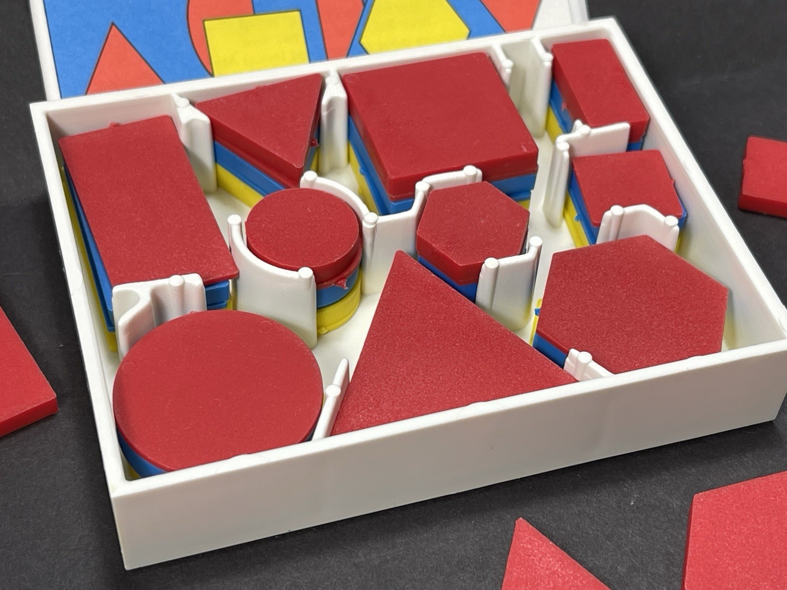EARNING BY LOGIC Invicta Education Sorting Pattern Blocks Tray Shapes Complete