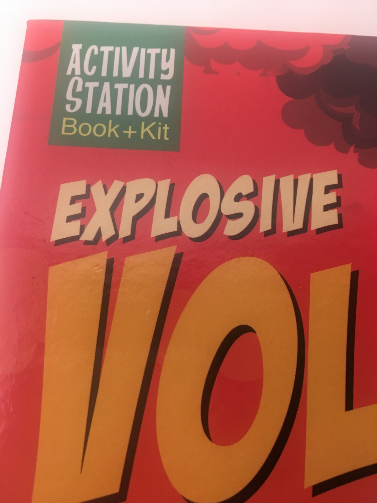 Imagine That: Explosive Volcano Expirements Kit New