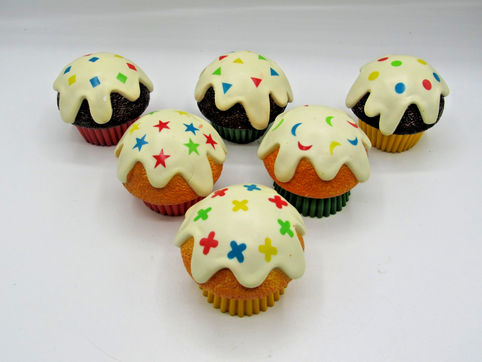 Discontinued Melissa & Doug Learning Resources Shape Sorting Cupcakes with Pan