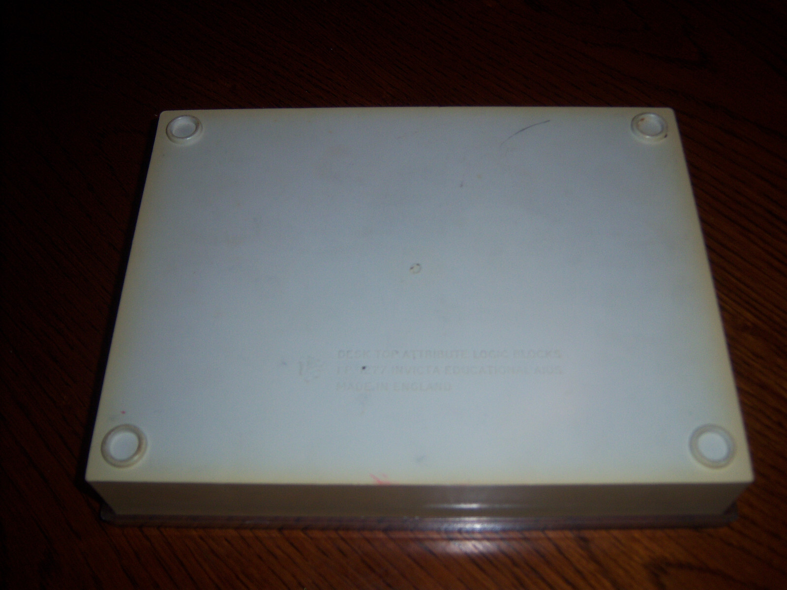 VTG Invicta Educational Aid Desktop Attribute Logic Blocks 36-120 England GAME