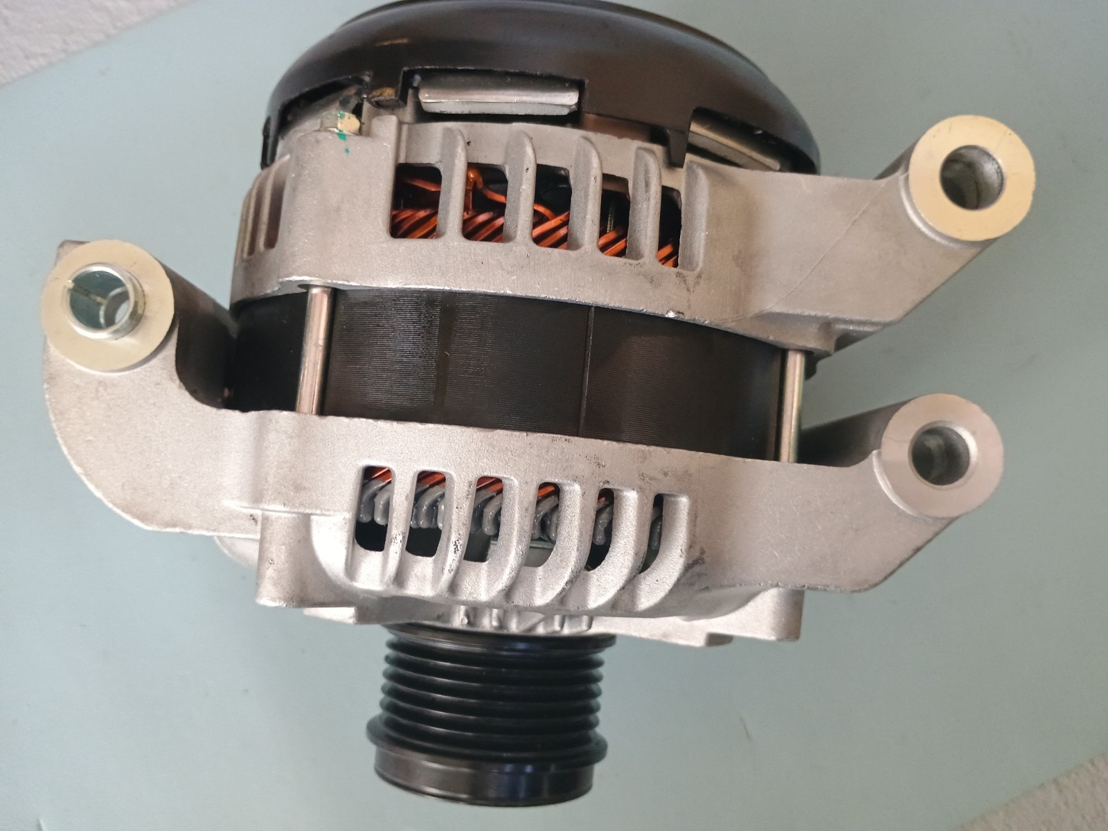 Alternator 12V 220A CW Ford 2011-2021 Jeep Grand, Challenger 11-22, Durango …
