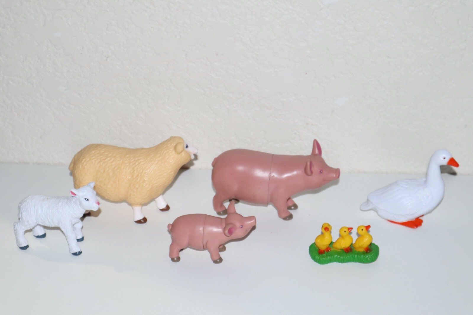 Learning Resources Jumbo Farm Animals Mommas and Babies – Lot of 6