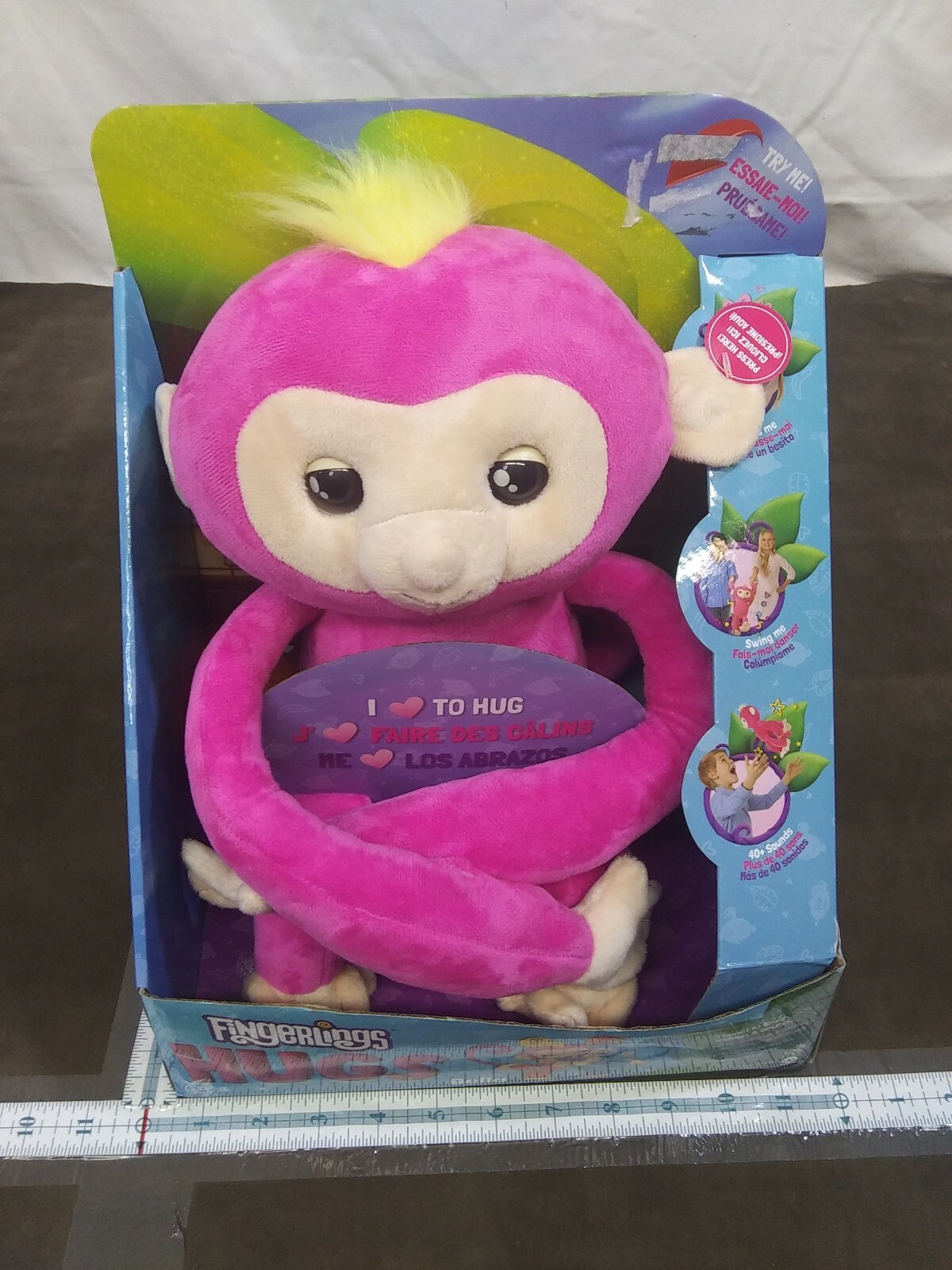 I love to hug monkey Fingerlings Hugs Bella interactive makes 40+ sounds