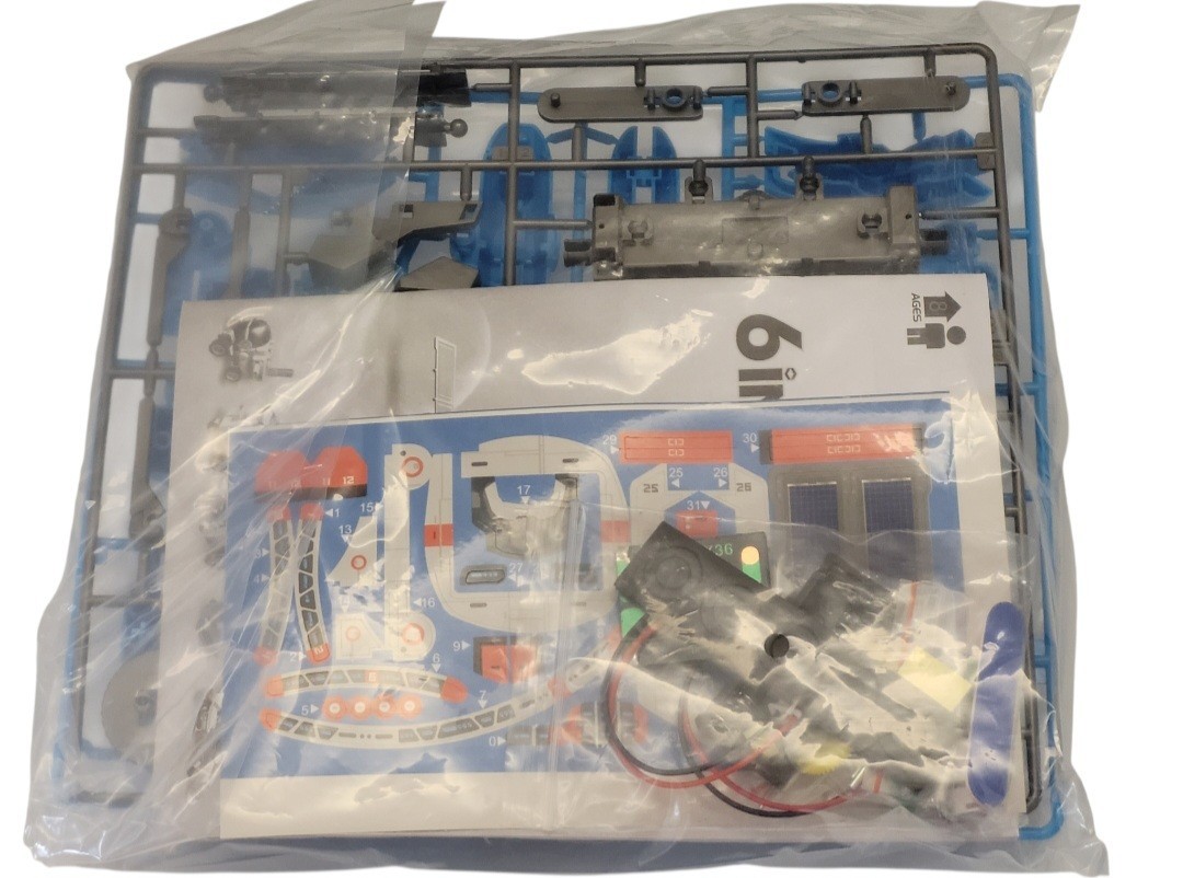 6-in-1 STEM Solar Robot Kit for Kids Educational Science New Sealed- Box Damage