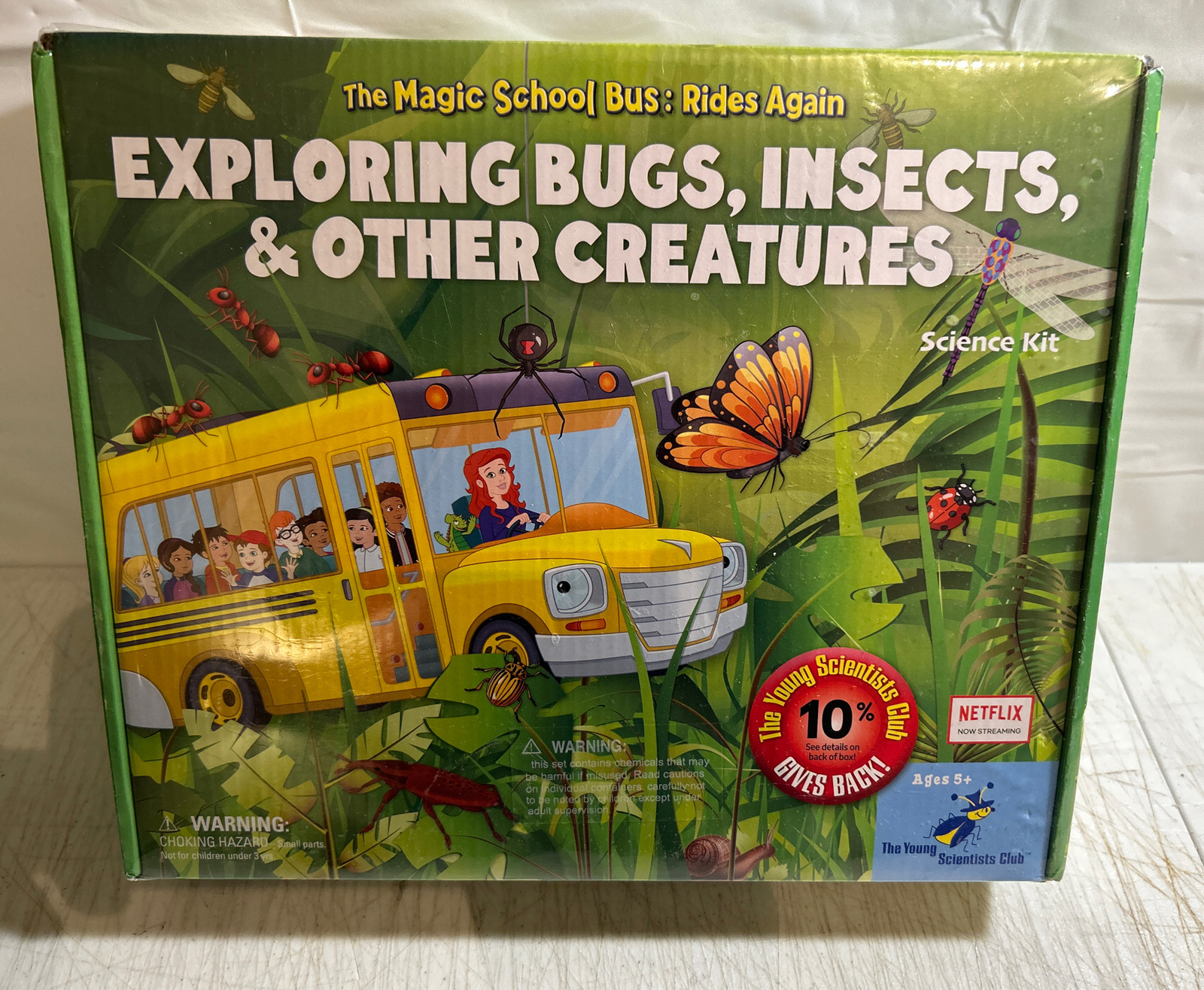 The Magic School Bus Exploring Bugs, Insects & Creatures Science Kit BO5